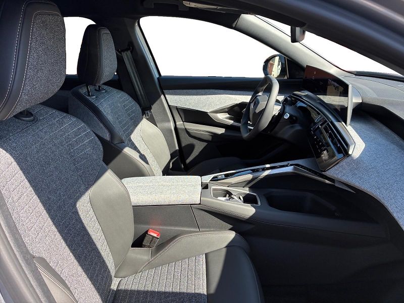 Peugeot 5008 (2026) BUSINESS Hybrid 145 e-DCS - fotka 15 z 15