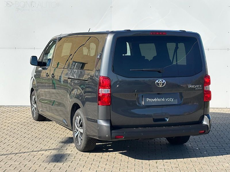 Toyota ProAce Verso 2,2 D Business Comfort 9S - fotka 7 z 23