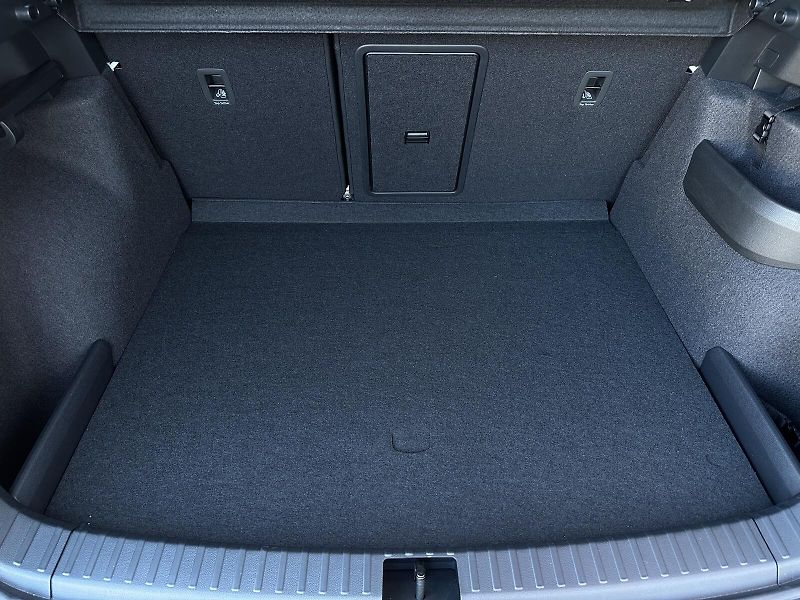 Škoda Karoq 2.0TDi 4x4 DSG 150PS Sportline - fotka 43 z 46