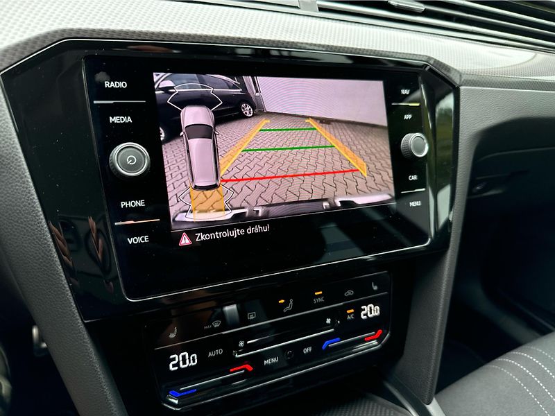 Volkswagen Passat Alltrack 2,0 TDI 147kw 4-motio - fotka 14 z 22