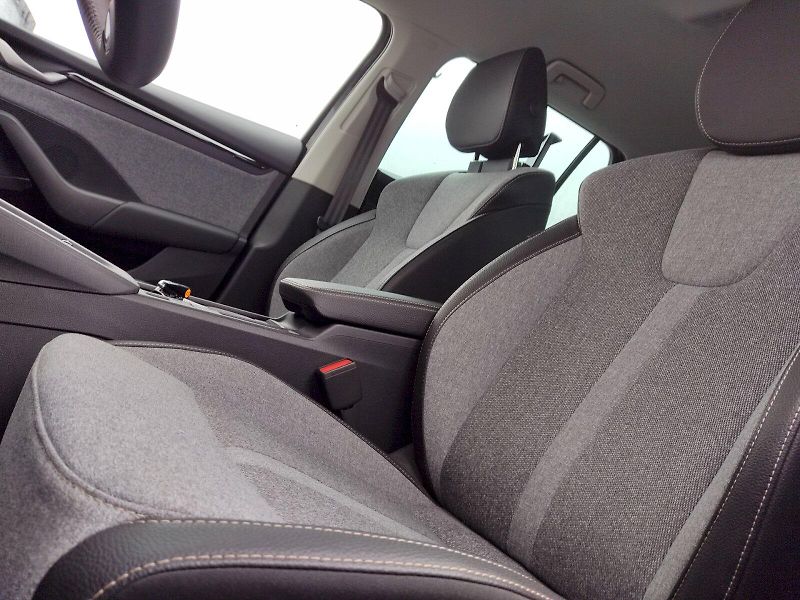 Škoda Octavia (2025) Combi Top Selection 1,5 Tsi 11 - fotka 25 z 40