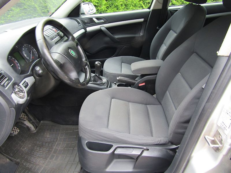 Škoda Octavia (2005) 1.9 TDI 77kW BEZ DPF - fotka 19 z 39