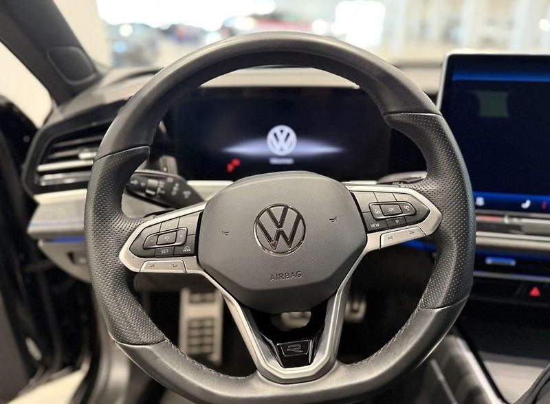 Volkswagen Passat Variant 2.0 TDI 4M R-Line Masáž HuD - fotka 15 z 22