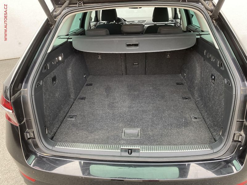 Škoda Superb (2020) 2.0 TDi, Style, LED, navi - fotka 7 z 18