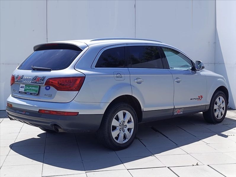 Audi Q7 3,0 TDi Quattro Autom.7Míst ČR - fotka 6 z 40