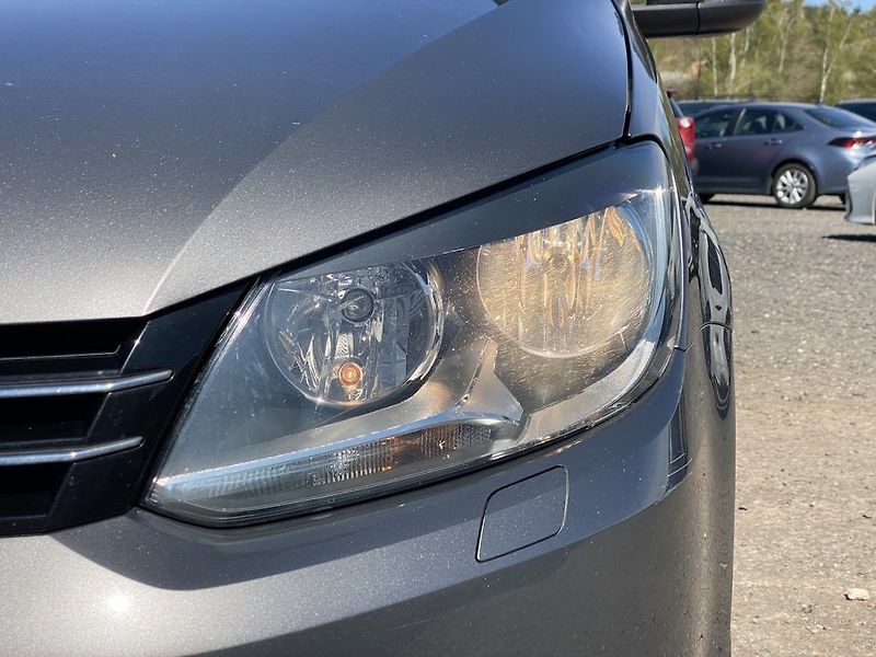 Volkswagen Touran 2.0TDi, Highline, tažné + kola - fotka 7 z 12