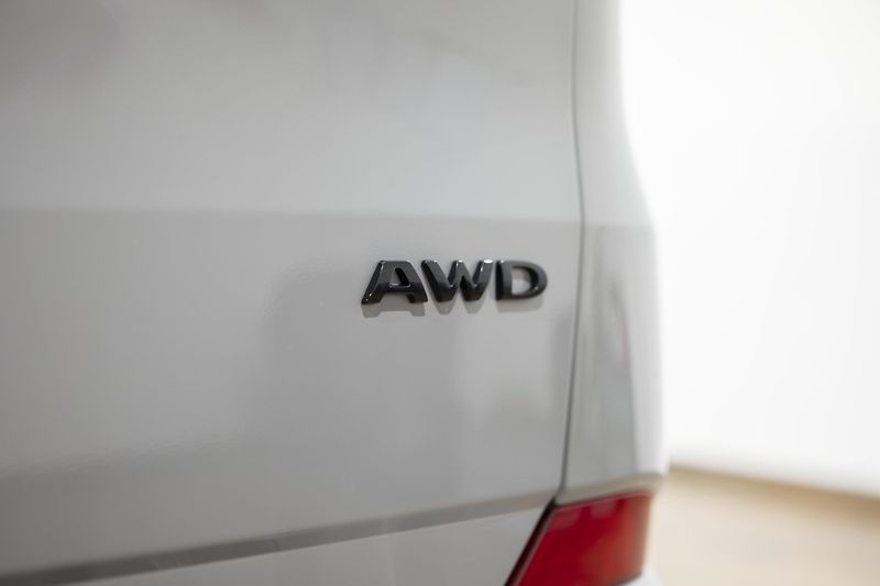 Ford Tourneo Custom 2.0 EcoBlue 125 kW 4x4 - fotka 46 z 53