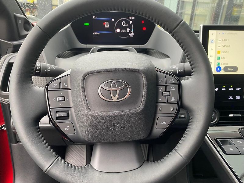 Toyota bZ4X 4x4 Executive 71,4KW - fotka 6 z 28