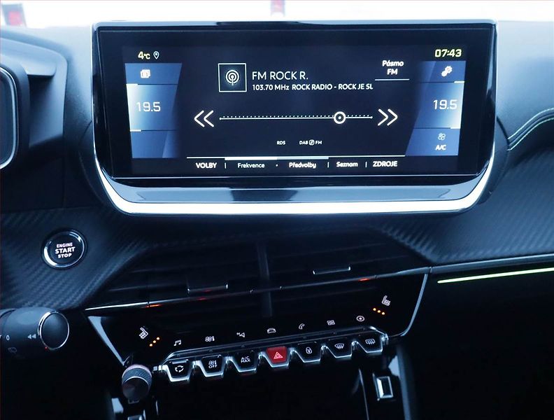 Peugeot 208 (2020) GT 50 kWh, SoH 90%, Automat - fotka 12 z 22