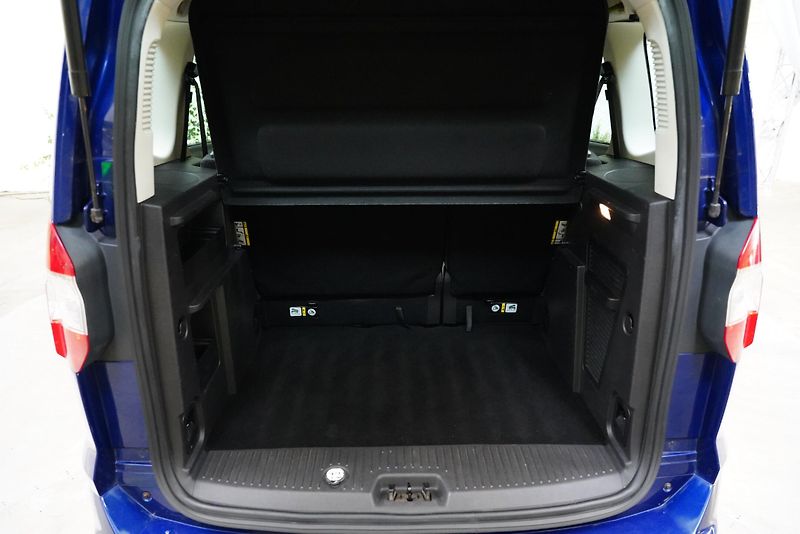 Ford Tourneo Courier - fotka 21 z 21