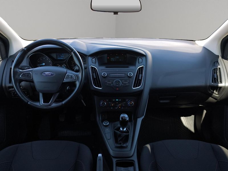 Ford Focus (2015) TREND SPORT 1.0 92kW, ČR, Serv - fotka 9 z 20