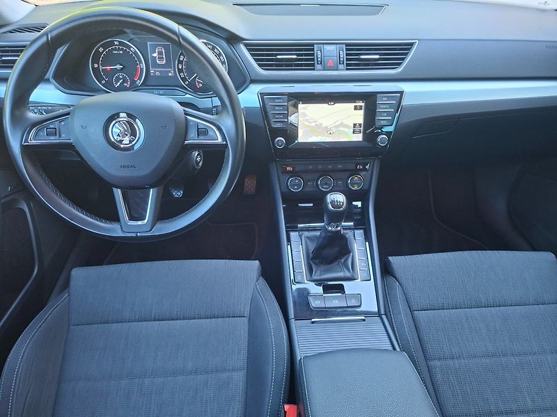 Škoda Superb (2015) 2.0TDI 110kW MAN -NEHAVAROVÁNO - fotka 12 z 47