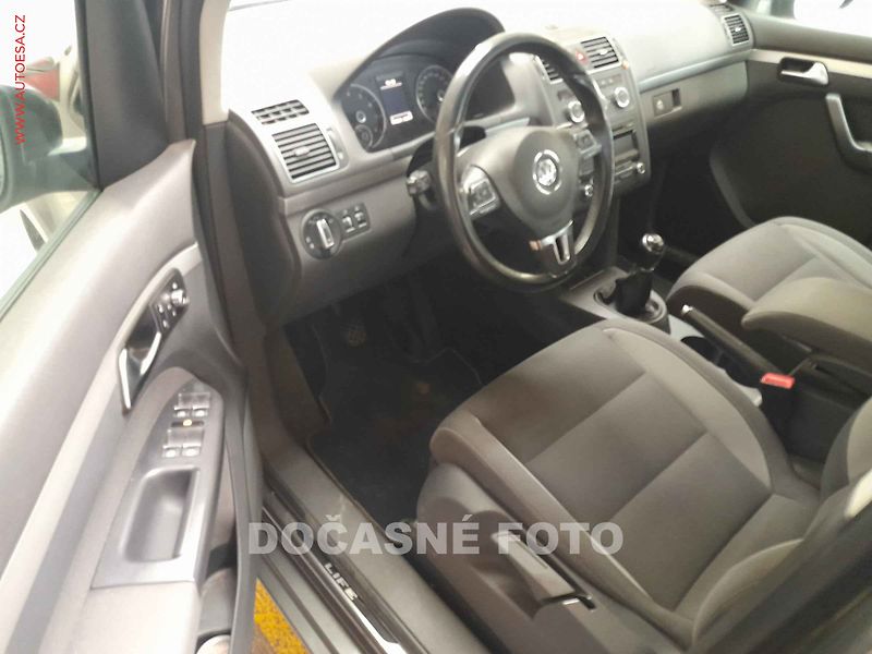 Volkswagen Touran (2013) 1.4 TSi, autoAC - fotka 3 z 3