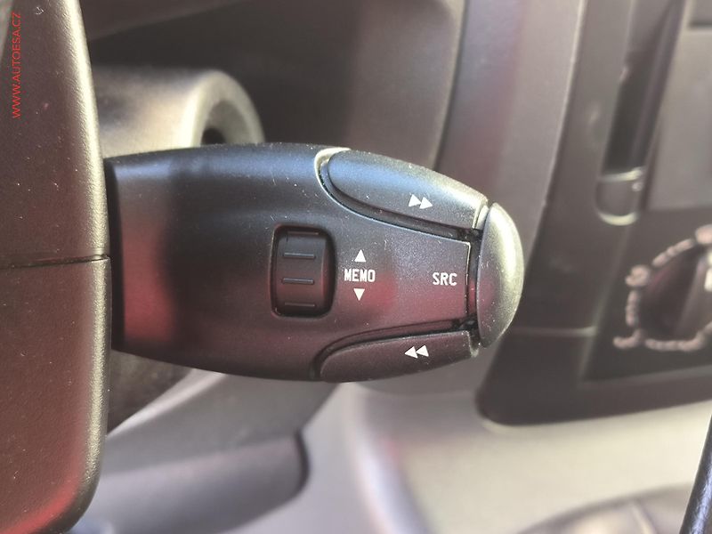 Peugeot Expert (2014) 2.0HDi L2 CHLADÍCÍ, AC - fotka 17 z 21