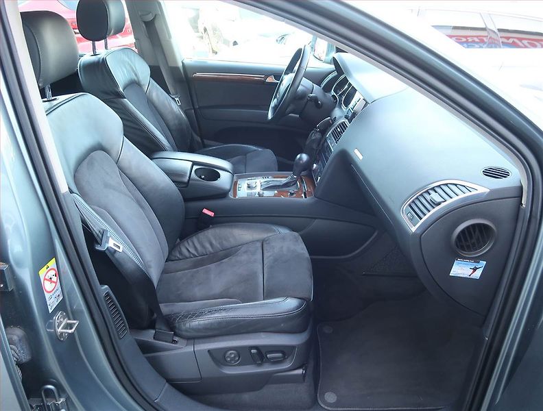Audi Q7 (2008) 3.0 TDI, 4X4, Automat - fotka 9 z 15
