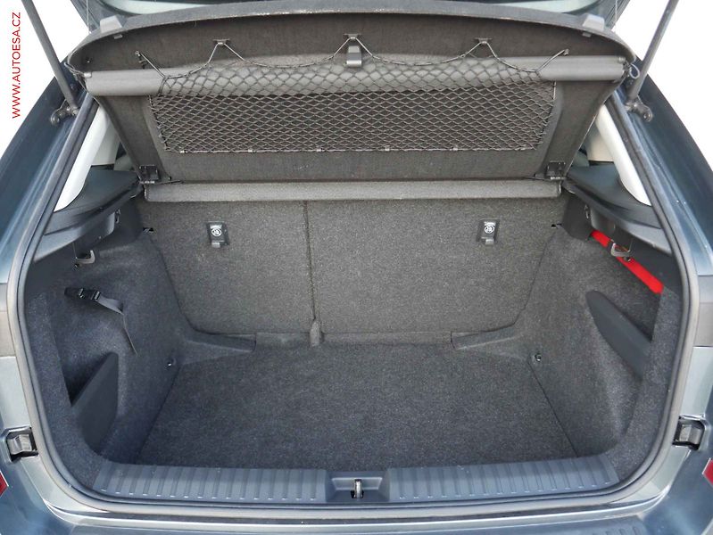 Škoda Kamiq (2021) 1.0 TSi, ČR, Style - fotka 7 z 16