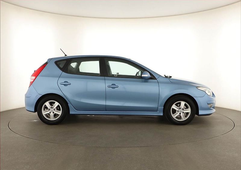 Hyundai i30 (2011) 1.4 CVVT, ČR,1.maj, Serv.kniha - fotka 6 z 13