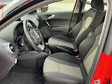 Audi A1 (2016) 1.0 TFSi, Navi, výhřev sed - náhled 9