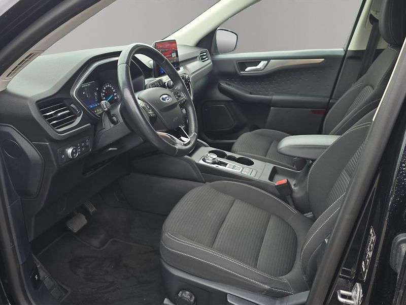 Ford Kuga (2020) Titanium 2.5 PHEV 165kW, Serv. - fotka 25 z 28