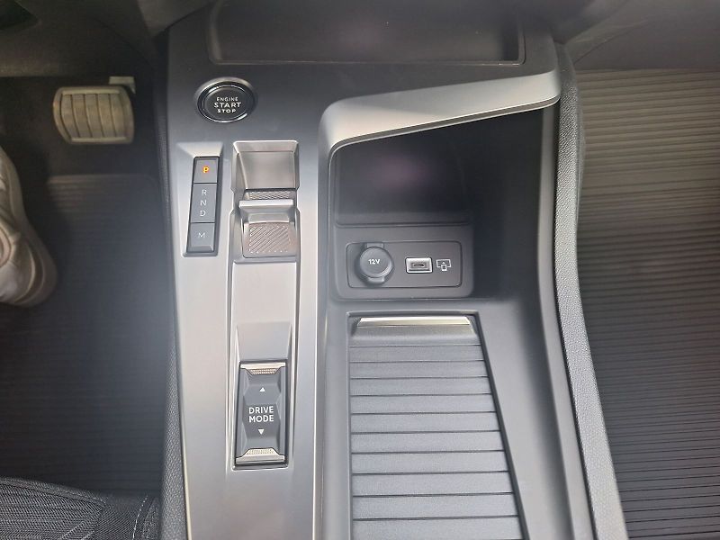 Peugeot 308 (2024) ACTIVE PACK 1.2 PT 130k EAT8 - fotka 21 z 22