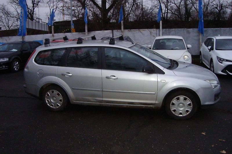 Ford Focus (2007) 1.6i,ČR,Pravid.serv.STK 5/2027 - fotka 8 z 54
