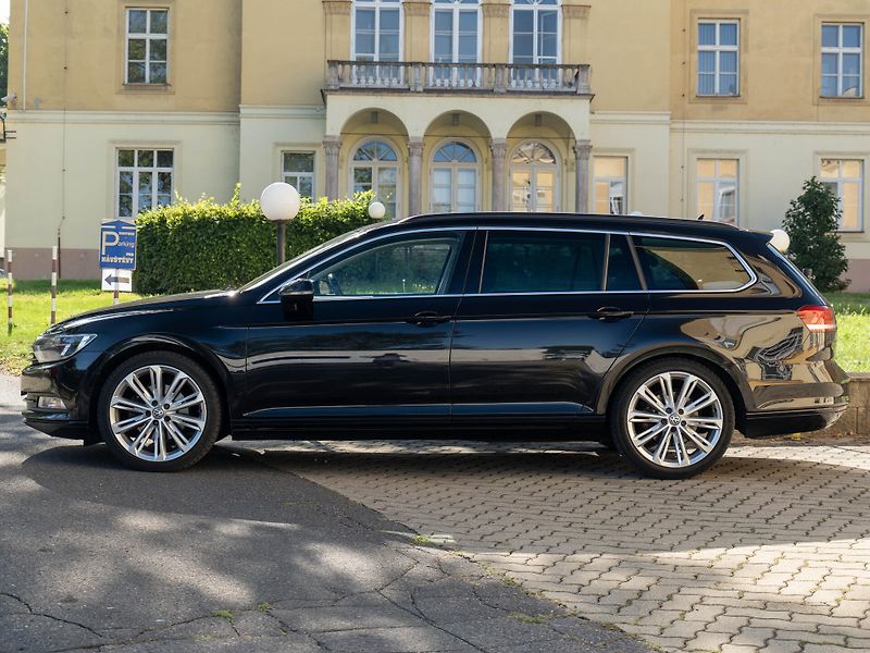 Volkswagen Passat 1.4 TSI DSG Kamera DAB Cockpit - fotka 4 z 37