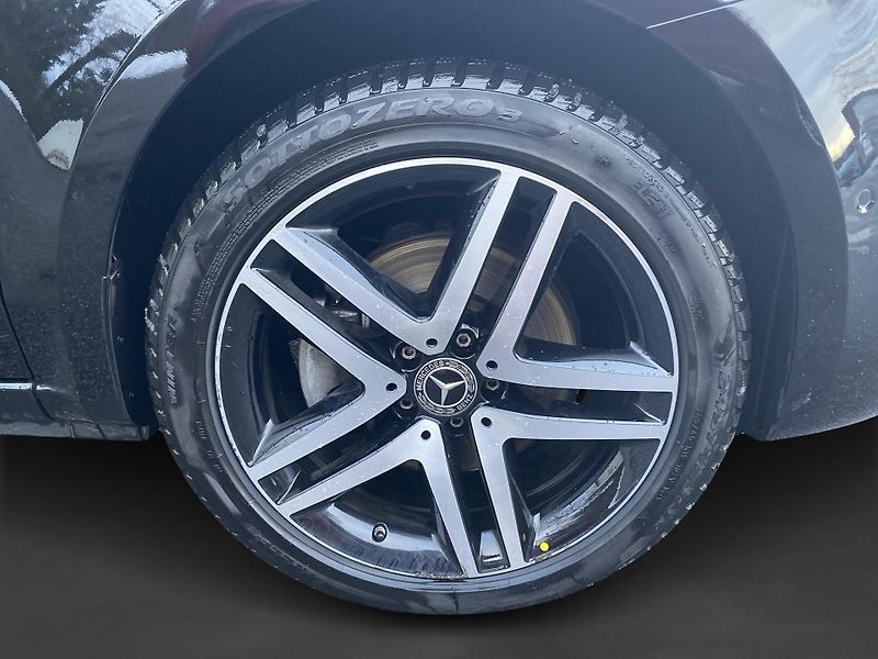 Mercedes-Benz Třídy V V 250d XL 4M AVANTGARDE - fotka 20 z 26