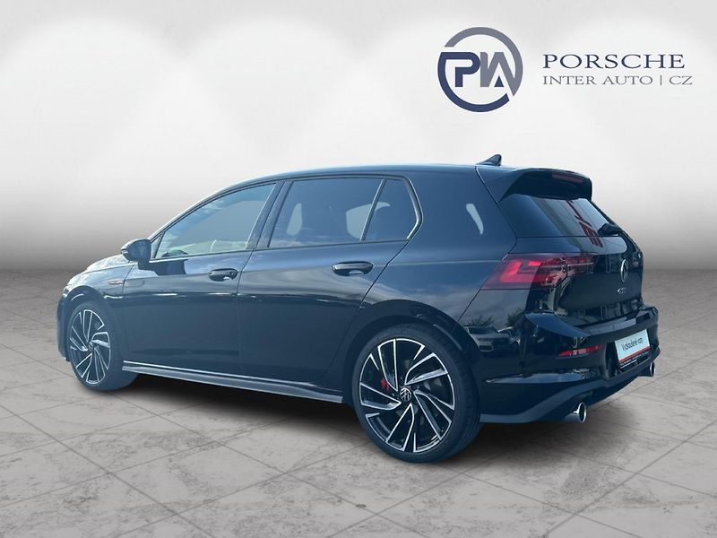 Volkswagen Golf GTI 180 KW - fotka 4 z 24