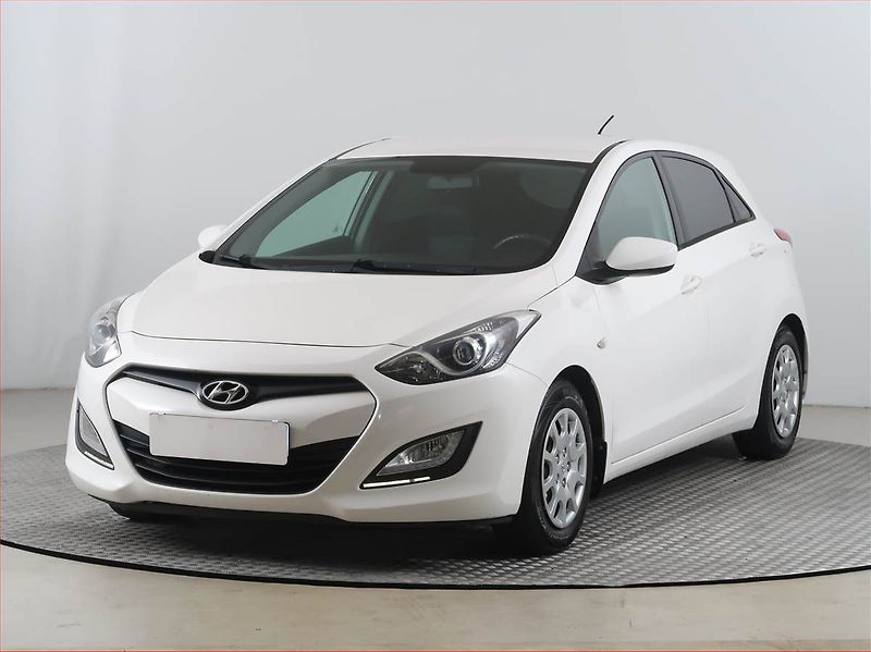 Hyundai i30 (2013) 1.4 CVVT, Park. senzory - fotka 2 z 14