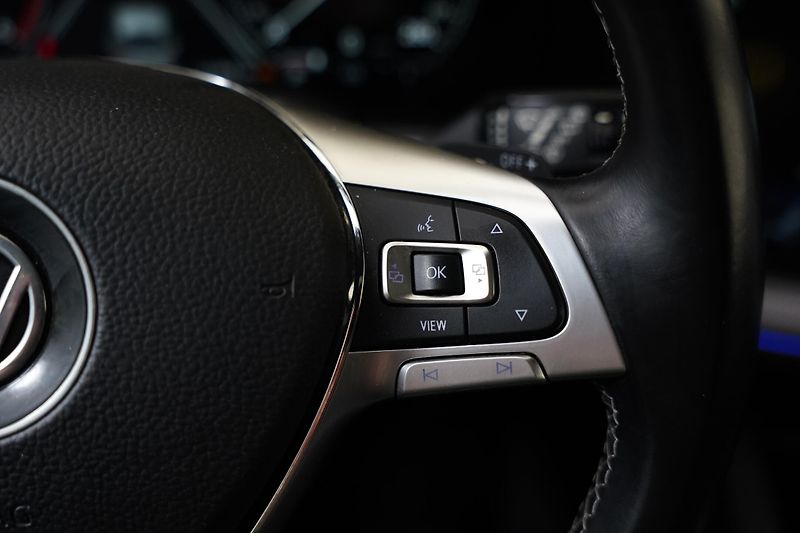 Volkswagen Touareg - fotka 16 z 30