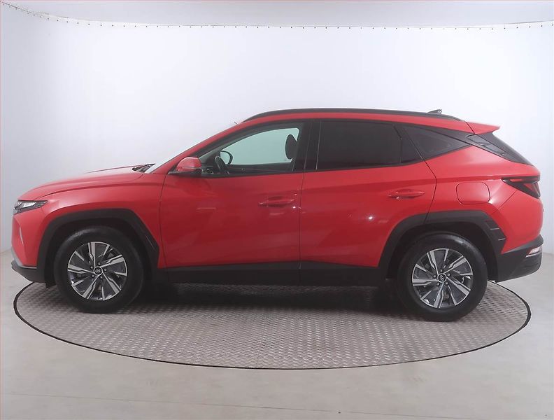 Hyundai Tucson (2022) Family 1.6 T-GDI - fotka 3 z 15