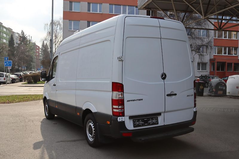 Mercedes-Benz Sprinter 310 CDI / S KAWA L2H3 CHLADÍCÍ - fotka 13 z 39