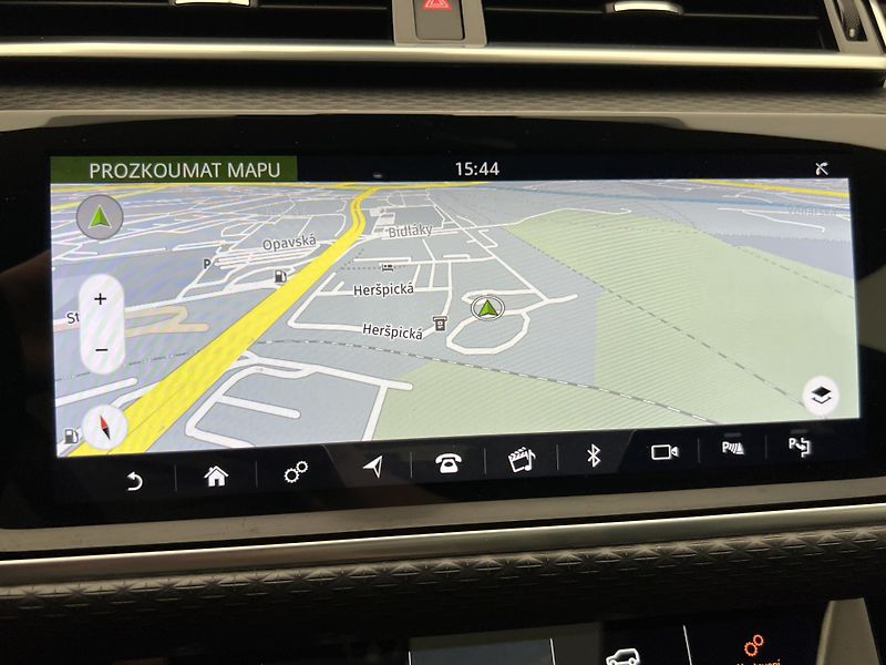 Land Rover Range Rover Velar D300 SE AUT - fotka 50 z 53