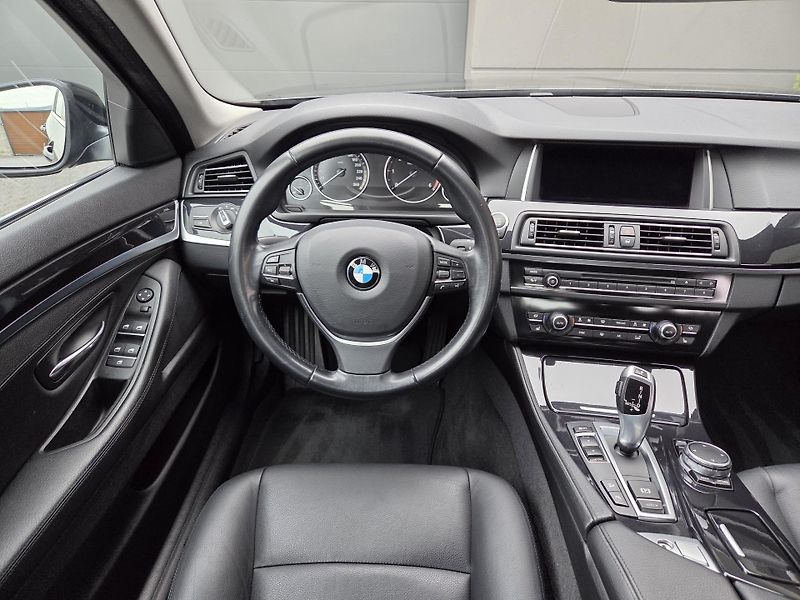 BMW Řada 5 525d xDrive ČR DPH  - fotka 7 z 44