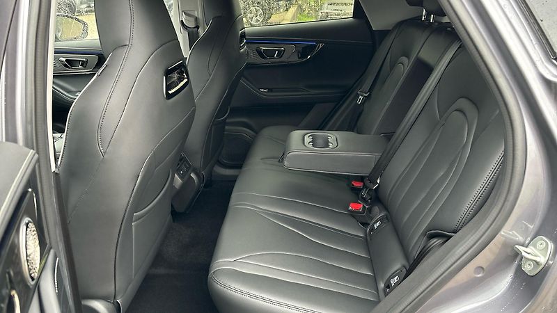 Omoda 5 (2026) 1.6 tGDI 108kW Premium - fotka 7 z 20