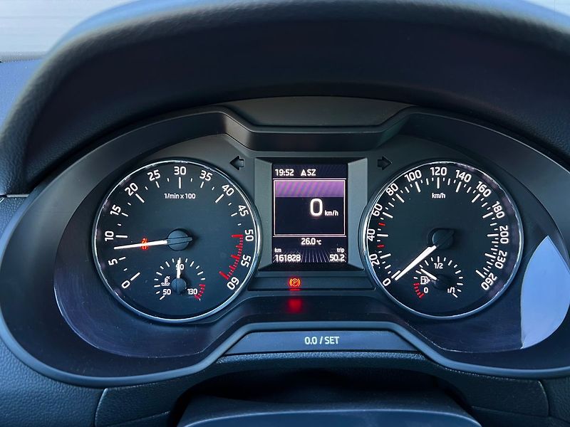 Škoda Octavia 1,6 TDi 81kW STYLE-KAMERA.P - fotka 25 z 42