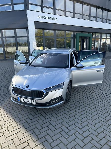 Škoda Octavia (2020) Combi Style 2.0 TDI - fotka 13 z 32