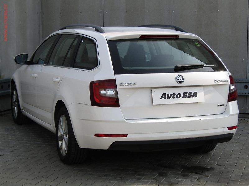Škoda Octavia (2017) 1.4 TSI G-TEC, 2.maj,ČR - fotka 6 z 18