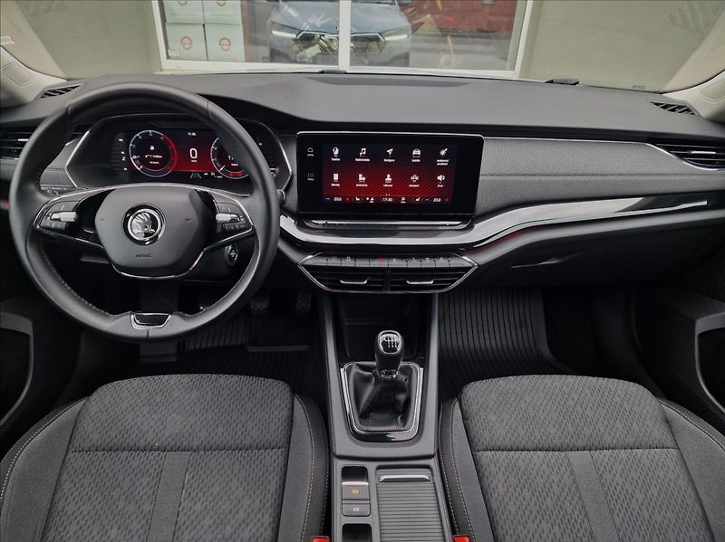 Škoda Octavia 2.0TDI Style, původ ČR,1.Maj. - fotka 24 z 50