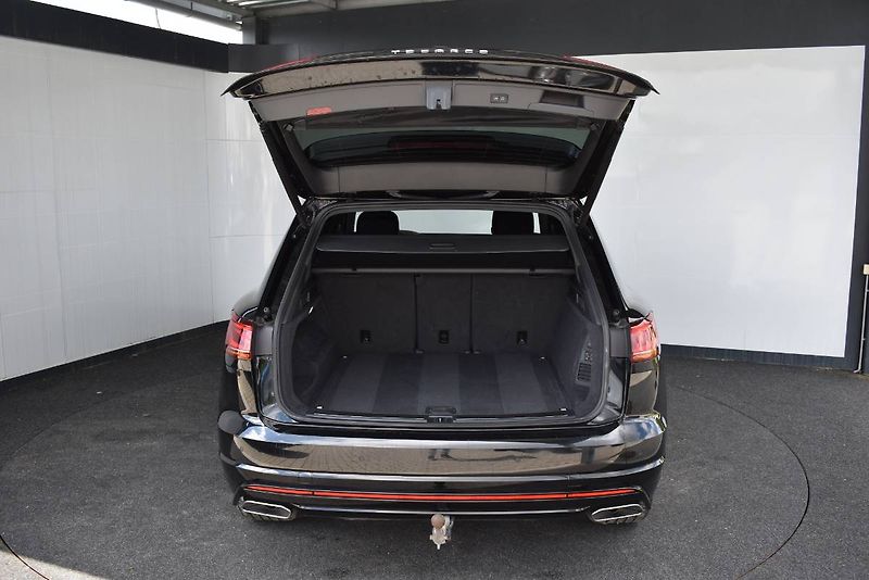 Volkswagen Touareg (2023) R-Line 3.0TDI 210kW,Tažné,Weba - fotka 10 z 31
