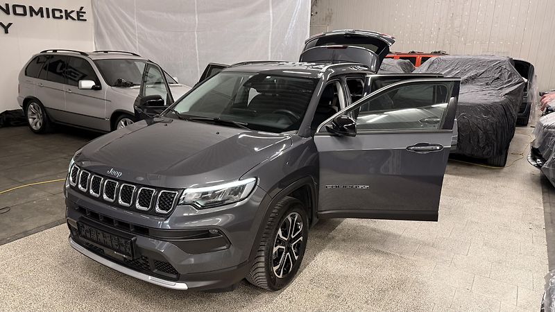 Jeep Compass (2023) 1.3 T4 PHEV,4x4,ZÁRUKA - fotka 9 z 56