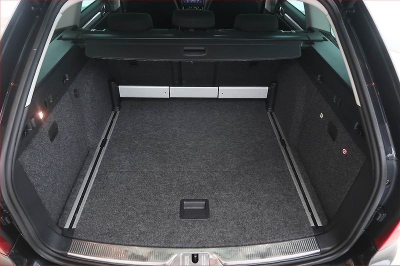 Škoda Superb (2013) Comfort 2.0 TDI, Automat - fotka 14 z 18