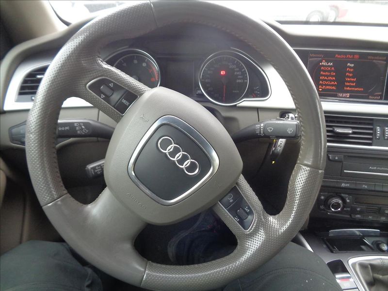 Audi A5 2,0 - fotka 15 z 20