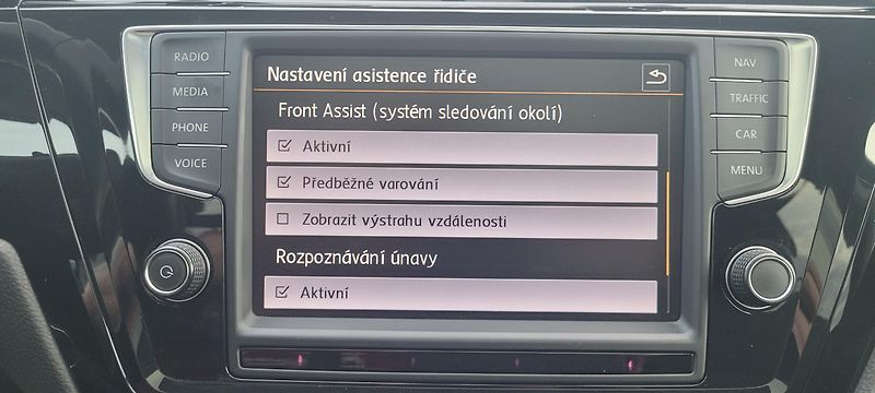 Volkswagen Touran (2016) 1,4TSi 110kW benzín DSG FuLLeD - fotka 30 z 44