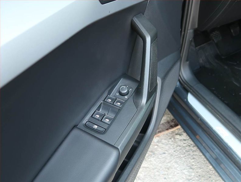 Seat Leon (2020) 1.5 TSI, Kůže, Navi, Tempomat - fotka 16 z 18