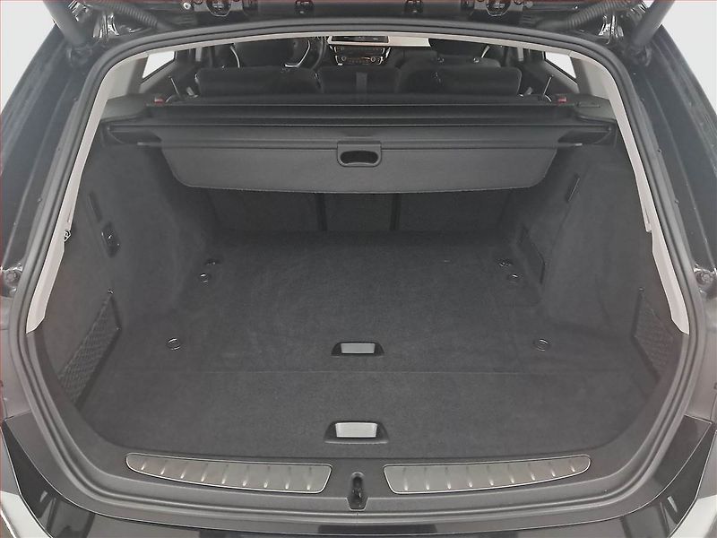 BMW Řada 3 (2018) 318 d, Serv.kniha, Tempomat - fotka 14 z 18
