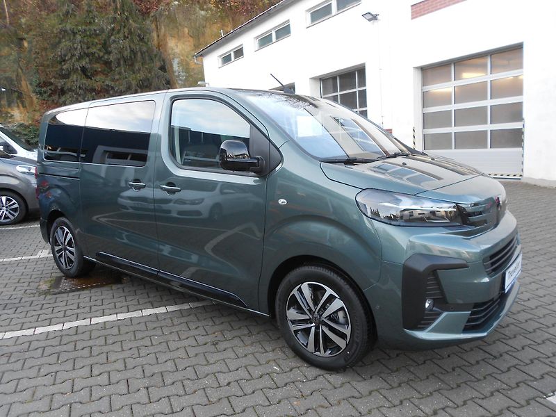 Peugeot Traveller Allure Standard 180 S&S EAT8 - fotka 3 z 8