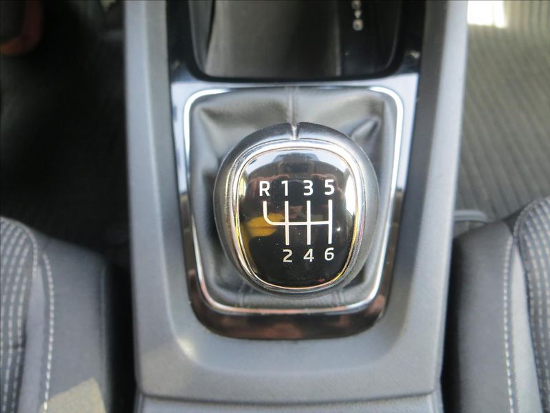 Škoda Octavia 2,0 TDI Ambition ČR - fotka 13 z 24