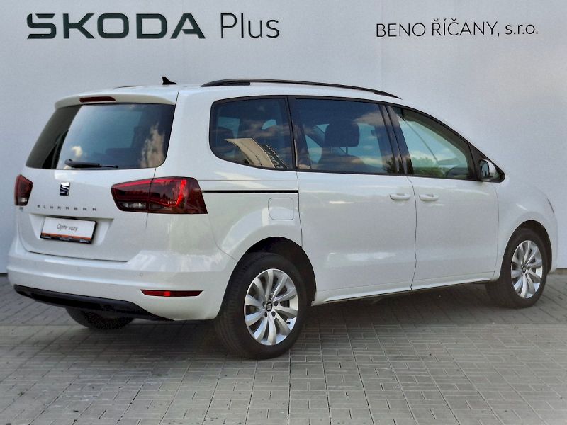 Seat Alhambra (2016) Style DSG 2,0TDi 135kW - fotka 2 z 35