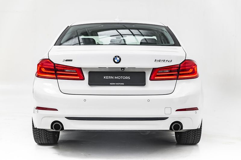 BMW Řada 5 520d xDrive*1.majitel*nebouran - fotka 4 z 39